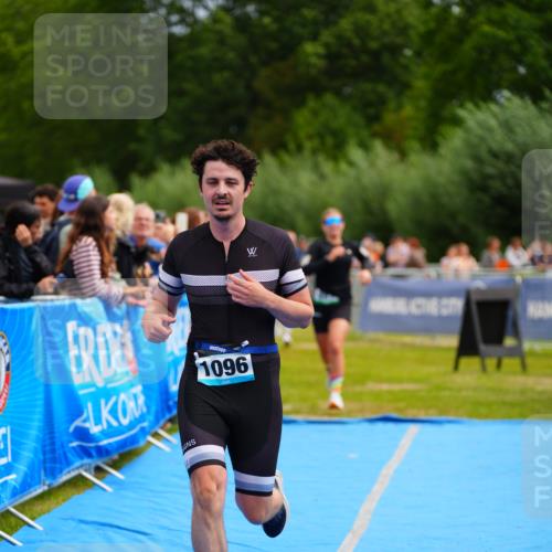30.08.2026 - Elbe Triathlon Hamburg LAZAROV Photography http://msf.ph/oto/10058163 30.08.2026 11:25:34 Ziel 887, 1096, 1290, 1896 meine-sportfotos.de