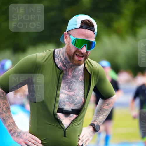 30.08.2026 - Elbe Triathlon Hamburg LAZAROV Photography http://msf.ph/oto/10058190 30.08.2026 11:25:49 Ziel 556, 576, 948 meine-sportfotos.de