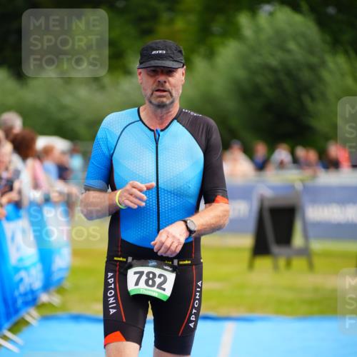 30.08.2026 - Elbe Triathlon Hamburg LAZAROV Photography http://msf.ph/oto/10058268 30.08.2026 11:26:39 Ziel 457, 782, 1249 meine-sportfotos.de