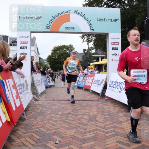 30.08.2026 - Blankeneser Heldenlauf Lena Gebhardt http://msf.ph/oto/10058270 30.08.2026 12:21:31 Ziel 4067, 4247, 4374 meine-sportfotos.de