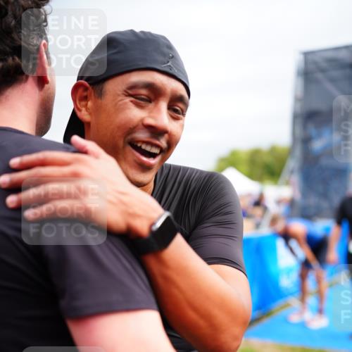 30.08.2026 - Elbe Triathlon Hamburg LAZAROV Photography http://msf.ph/oto/10058287 30.08.2026 11:26:54 Ziel 702, 1203, 1275 meine-sportfotos.de