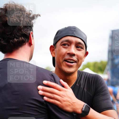 30.08.2026 - Elbe Triathlon Hamburg LAZAROV Photography http://msf.ph/oto/10058289 30.08.2026 11:26:54 Ziel 702, 1203, 1275 meine-sportfotos.de