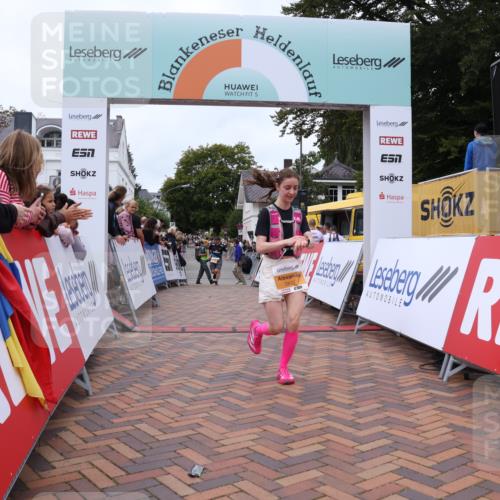 30.08.2026 - Blankeneser Heldenlauf Lena Gebhardt http://msf.ph/oto/10058309 30.08.2026 12:21:42 Ziel 2412, 2837, 4247 meine-sportfotos.de