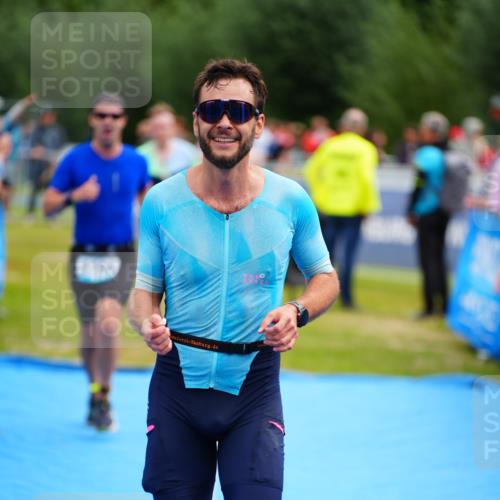 30.08.2026 - Elbe Triathlon Hamburg LAZAROV Photography http://msf.ph/oto/10058316 30.08.2026 11:27:06 Ziel 702, 1110, 1172, 1194 meine-sportfotos.de