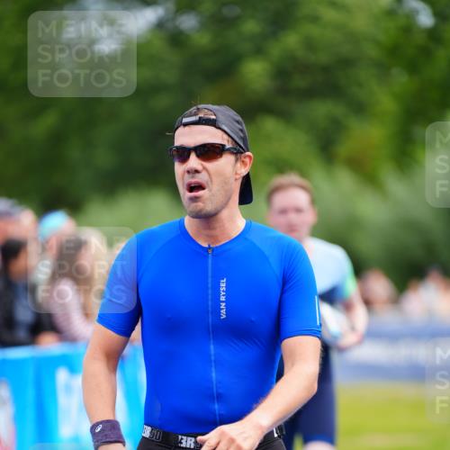30.08.2026 - Elbe Triathlon Hamburg LAZAROV Photography http://msf.ph/oto/10058321 30.08.2026 11:27:09 Ziel 1110, 1172, 1194, 1320 meine-sportfotos.de