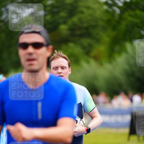30.08.2026 - Elbe Triathlon Hamburg LAZAROV Photography http://msf.ph/oto/10058326 30.08.2026 11:27:11 Ziel 1110, 1194, 1320 meine-sportfotos.de