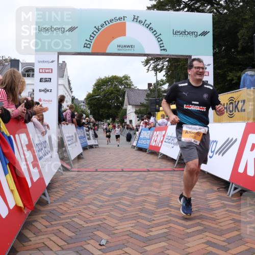 30.08.2026 - Blankeneser Heldenlauf Lena Gebhardt http://msf.ph/oto/10058331 30.08.2026 12:21:48 Ziel 2412, 2837, 4179 meine-sportfotos.de