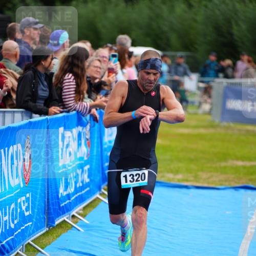 30.08.2026 - Elbe Triathlon Hamburg LAZAROV Photography http://msf.ph/oto/10058333 30.08.2026 11:27:17 Ziel 1320 meine-sportfotos.de