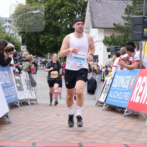 30.08.2026 - Blankeneser Heldenlauf Lena Gebhardt http://msf.ph/oto/10058338 30.08.2026 12:21:52 Ziel 2412, 2472, 4092, 4179, 4379 meine-sportfotos.de