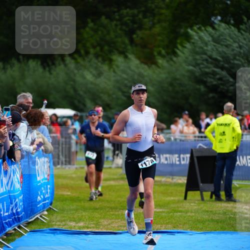 30.08.2026 - Elbe Triathlon Hamburg LAZAROV Photography http://msf.ph/oto/10058339 30.08.2026 11:27:30 Ziel 672, 1121, 1134, 1178 meine-sportfotos.de