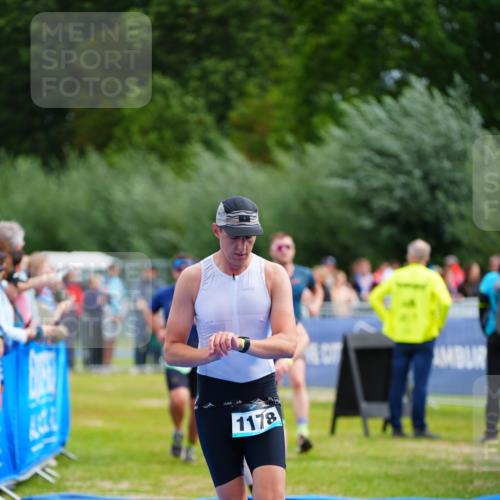 30.08.2026 - Elbe Triathlon Hamburg LAZAROV Photography http://msf.ph/oto/10058344 30.08.2026 11:27:32 Ziel 672, 1121, 1134, 1178 meine-sportfotos.de