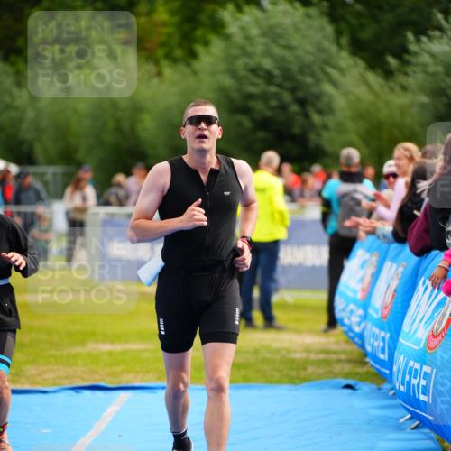 30.08.2026 - Elbe Triathlon Hamburg LAZAROV Photography http://msf.ph/oto/10058371 30.08.2026 11:27:44 Ziel 364, 1074 meine-sportfotos.de