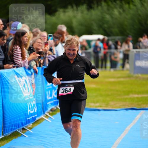 30.08.2026 - Elbe Triathlon Hamburg LAZAROV Photography http://msf.ph/oto/10058374 30.08.2026 11:27:45 Ziel 364, 1074 meine-sportfotos.de