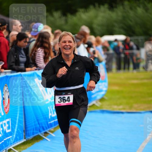 30.08.2026 - Elbe Triathlon Hamburg LAZAROV Photography http://msf.ph/oto/10058376 30.08.2026 11:27:45 Ziel 364, 1074 meine-sportfotos.de