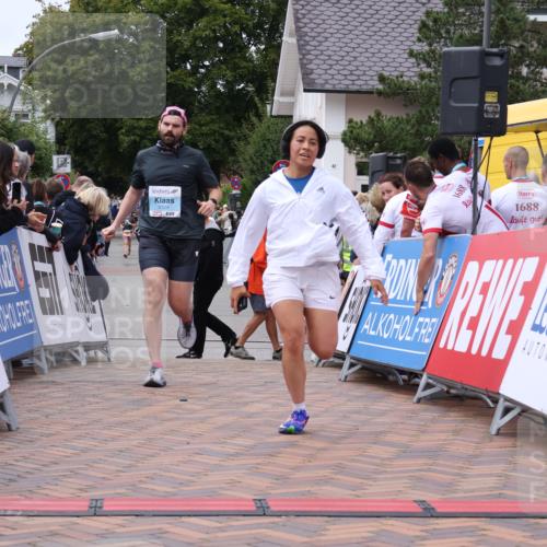 30.08.2026 - Blankeneser Heldenlauf Lena Gebhardt http://msf.ph/oto/10058391 30.08.2026 12:22:05 Ziel 2793, 4225, 4329 meine-sportfotos.de