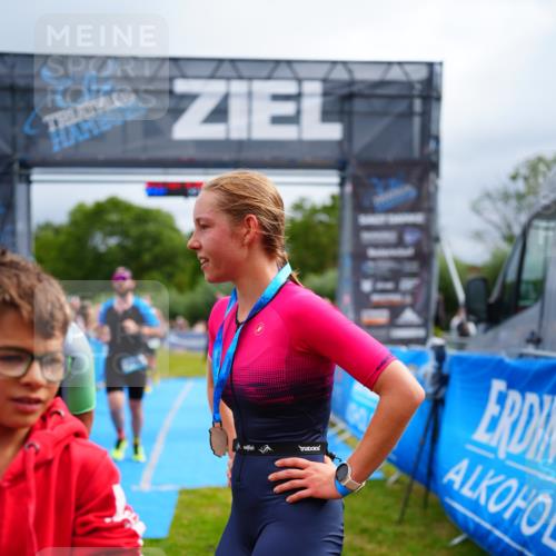 30.08.2026 - Elbe Triathlon Hamburg LAZAROV Photography http://msf.ph/oto/10058413 30.08.2026 11:28:04 Ziel 754, 1068, 1103 meine-sportfotos.de