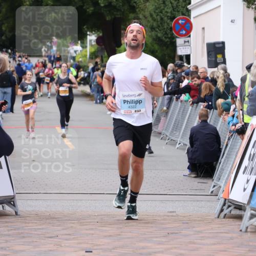 30.08.2026 - Blankeneser Heldenlauf Lena Gebhardt http://msf.ph/oto/10058421 30.08.2026 12:22:12 Ziel 2793, 4322, 4329 meine-sportfotos.de