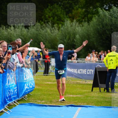 30.08.2026 - Elbe Triathlon Hamburg LAZAROV Photography http://msf.ph/oto/10058425 30.08.2026 11:28:11 Ziel 687 meine-sportfotos.de