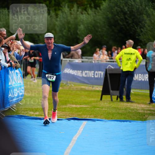 30.08.2026 - Elbe Triathlon Hamburg LAZAROV Photography http://msf.ph/oto/10058429 30.08.2026 11:28:12 Ziel 687 meine-sportfotos.de