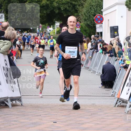 30.08.2026 - Blankeneser Heldenlauf Lena Gebhardt http://msf.ph/oto/10058439 30.08.2026 12:22:18 Ziel 4270, 4322, 4485 meine-sportfotos.de
