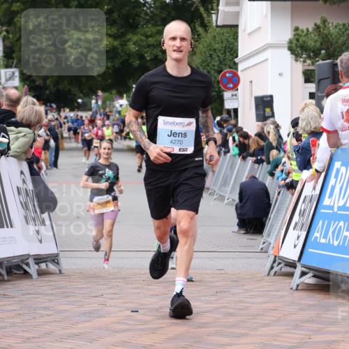 30.08.2026 - Blankeneser Heldenlauf Lena Gebhardt http://msf.ph/oto/10058443 30.08.2026 12:22:20 Ziel 4270, 4322, 4485 meine-sportfotos.de