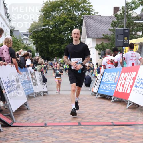 30.08.2026 - Blankeneser Heldenlauf Lena Gebhardt http://msf.ph/oto/10058446 30.08.2026 12:22:20 Ziel 4270, 4322, 4485 meine-sportfotos.de