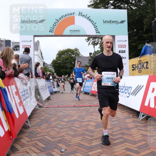 30.08.2026 - Blankeneser Heldenlauf Lena Gebhardt http://msf.ph/oto/10058452 30.08.2026 12:22:22 Ziel 2638, 2779, 4270, 4322, 4485 meine-sportfotos.de