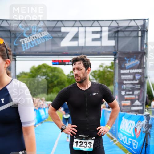 30.08.2026 - Elbe Triathlon Hamburg LAZAROV Photography http://msf.ph/oto/10058468 30.08.2026 11:28:38 Ziel 866 meine-sportfotos.de