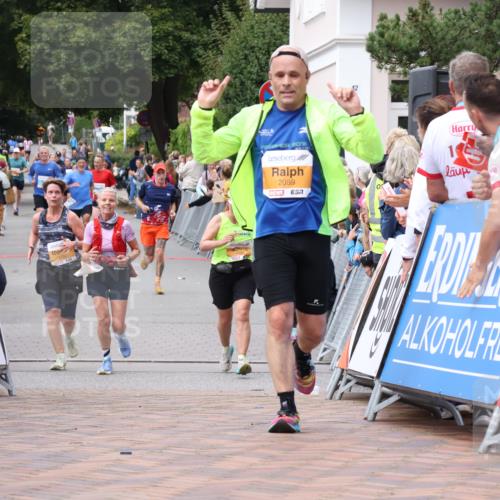 30.08.2026 - Blankeneser Heldenlauf Lena Gebhardt http://msf.ph/oto/10058484 30.08.2026 12:22:33 Ziel 2089, 2638, 2779 meine-sportfotos.de