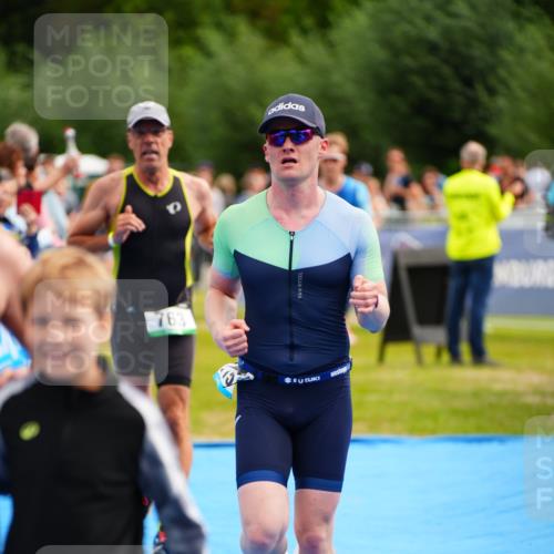 30.08.2026 - Elbe Triathlon Hamburg LAZAROV Photography http://msf.ph/oto/10058512 30.08.2026 11:28:55 Ziel 409, 763, 967, 1033, 1115, 1151, 1191, 1229 meine-sportfotos.de