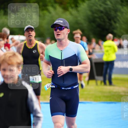 30.08.2026 - Elbe Triathlon Hamburg LAZAROV Photography http://msf.ph/oto/10058513 30.08.2026 11:28:55 Ziel 409, 763, 967, 1033, 1115, 1151, 1191, 1229 meine-sportfotos.de