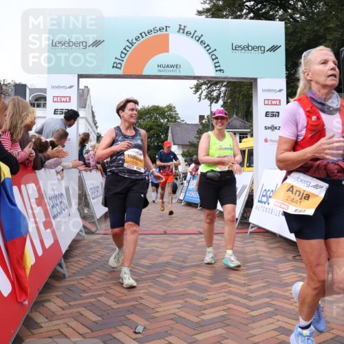 30.08.2026 - Blankeneser Heldenlauf Lena Gebhardt http://msf.ph/oto/10058521 30.08.2026 12:22:42 Ziel 2089, 2226, 2441, 2782, 4152, 4171 meine-sportfotos.de