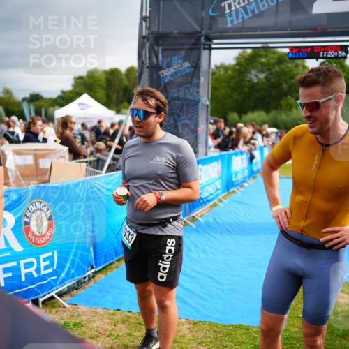 30.08.2026 - Elbe Triathlon Hamburg LAZAROV Photography http://msf.ph/oto/10058552 30.08.2026 11:29:12 Ziel 799 meine-sportfotos.de