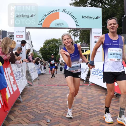 30.08.2026 - Blankeneser Heldenlauf Lena Gebhardt http://msf.ph/oto/10058592 30.08.2026 12:22:54 Ziel 2620, 4026, 4304, 4318, 4319, 4448 meine-sportfotos.de
