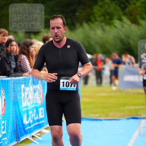 30.08.2026 - Elbe Triathlon Hamburg LAZAROV Photography http://msf.ph/oto/10058597 30.08.2026 11:29:33 Ziel 749, 1078, 1183 meine-sportfotos.de