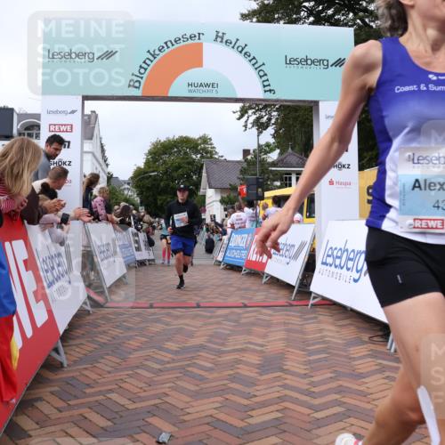 30.08.2026 - Blankeneser Heldenlauf Lena Gebhardt http://msf.ph/oto/10058599 30.08.2026 12:22:55 Ziel 2381, 2620, 2941, 4026, 4304, 4318, 4319, 4370, 4448 meine-sportfotos.de