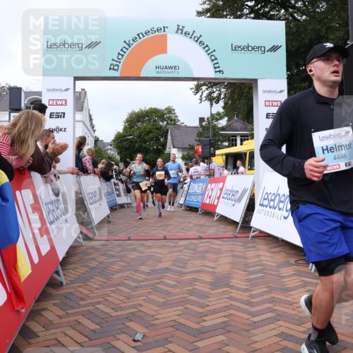 30.08.2026 - Blankeneser Heldenlauf Lena Gebhardt http://msf.ph/oto/10058618 30.08.2026 12:22:57 Ziel 2151, 2381, 2620, 2941, 4188, 4318, 4319, 4370, 4448 meine-sportfotos.de