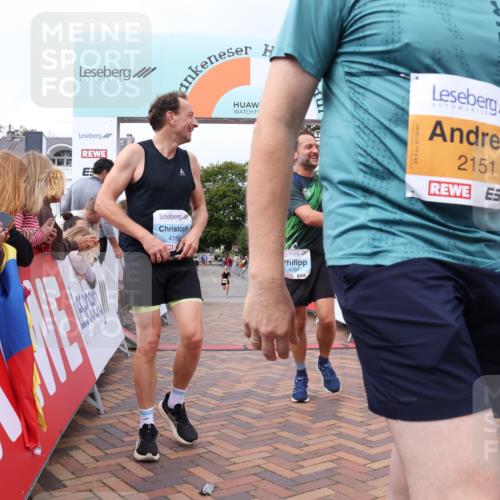 30.08.2026 - Blankeneser Heldenlauf Lena Gebhardt http://msf.ph/oto/10058651 30.08.2026 12:23:03 Ziel 2151, 2381, 2941, 4188, 4297, 4370, 4448 meine-sportfotos.de