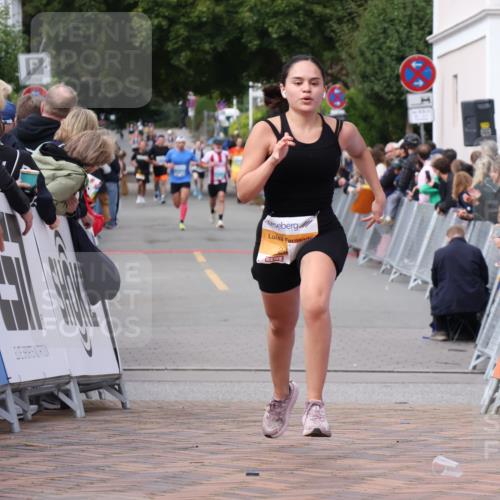 30.08.2026 - Blankeneser Heldenlauf Lena Gebhardt http://msf.ph/oto/10058667 30.08.2026 12:23:07 Ziel 2151, 2381, 2487, 2941, 4188, 4297, 4370 meine-sportfotos.de