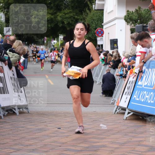 30.08.2026 - Blankeneser Heldenlauf Lena Gebhardt http://msf.ph/oto/10058670 30.08.2026 12:23:07 Ziel 2151, 2381, 2487, 2941, 4188, 4297, 4370 meine-sportfotos.de