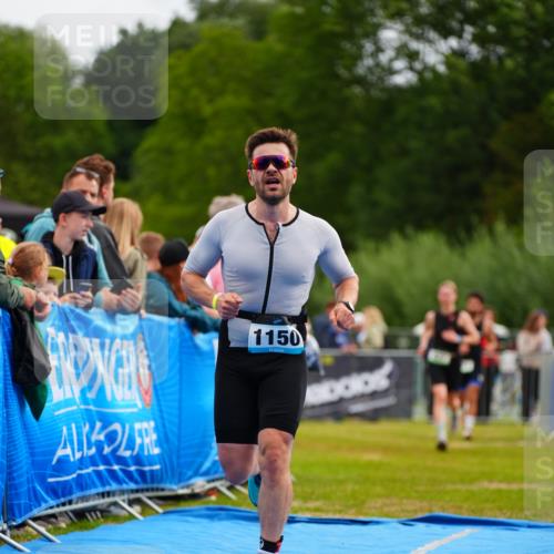 30.08.2026 - Elbe Triathlon Hamburg LAZAROV Photography http://msf.ph/oto/10058686 30.08.2026 11:30:32 Ziel 646, 714, 827, 1150 meine-sportfotos.de