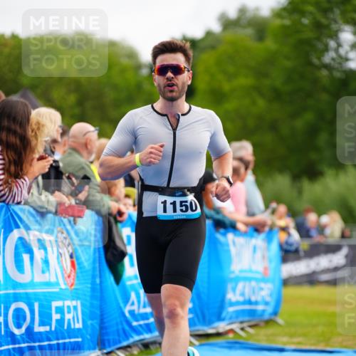 30.08.2026 - Elbe Triathlon Hamburg LAZAROV Photography http://msf.ph/oto/10058690 30.08.2026 11:30:32 Ziel 646, 714, 827, 1150 meine-sportfotos.de