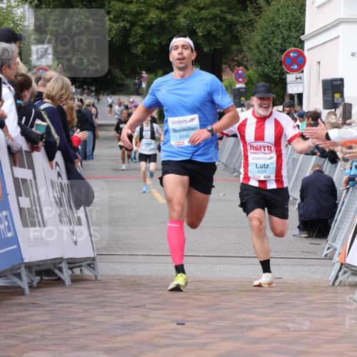 30.08.2026 - Blankeneser Heldenlauf Lena Gebhardt http://msf.ph/oto/10058692 30.08.2026 12:23:16 Ziel 2487, 4145, 4359 meine-sportfotos.de