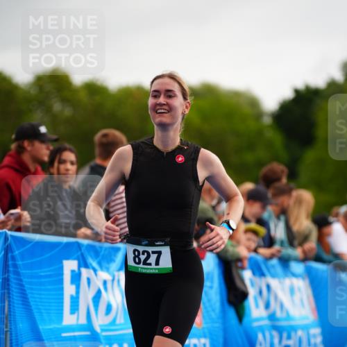 30.08.2026 - Elbe Triathlon Hamburg LAZAROV Photography http://msf.ph/oto/10058693 30.08.2026 11:30:37 Ziel 714, 827, 1012, 1150, 1152 meine-sportfotos.de