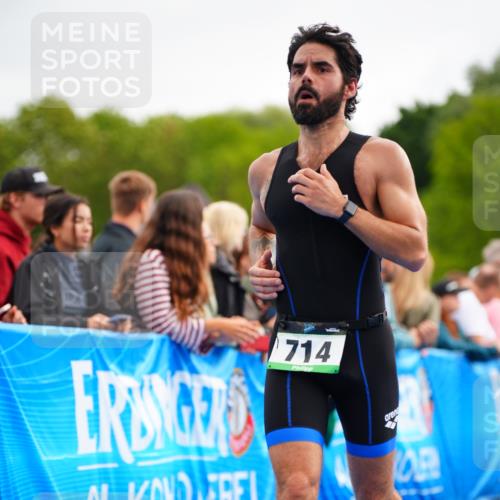 30.08.2026 - Elbe Triathlon Hamburg LAZAROV Photography http://msf.ph/oto/10058701 30.08.2026 11:30:39 Ziel 714, 827, 968, 1012, 1152 meine-sportfotos.de