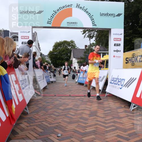 30.08.2026 - Blankeneser Heldenlauf Lena Gebhardt http://msf.ph/oto/10058730 30.08.2026 12:23:23 Ziel 4145, 4163, 4282, 4359 meine-sportfotos.de
