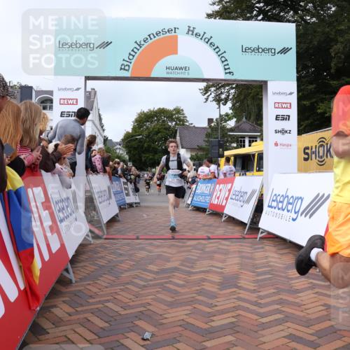 30.08.2026 - Blankeneser Heldenlauf Lena Gebhardt http://msf.ph/oto/10058737 30.08.2026 12:23:23 Ziel 4145, 4163, 4282, 4359 meine-sportfotos.de