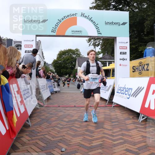 30.08.2026 - Blankeneser Heldenlauf Lena Gebhardt http://msf.ph/oto/10058745 30.08.2026 12:23:24 Ziel 4145, 4163, 4282, 4359 meine-sportfotos.de