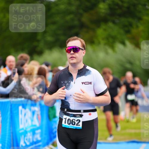30.08.2026 - Elbe Triathlon Hamburg LAZAROV Photography http://msf.ph/oto/10058791 30.08.2026 11:32:10 Ziel 716, 729, 1026, 1062, 1170 meine-sportfotos.de
