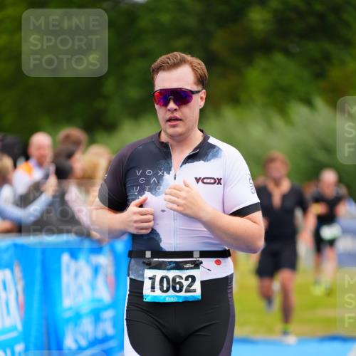 30.08.2026 - Elbe Triathlon Hamburg LAZAROV Photography http://msf.ph/oto/10058793 30.08.2026 11:32:11 Ziel 716, 729, 1026, 1062, 1170 meine-sportfotos.de